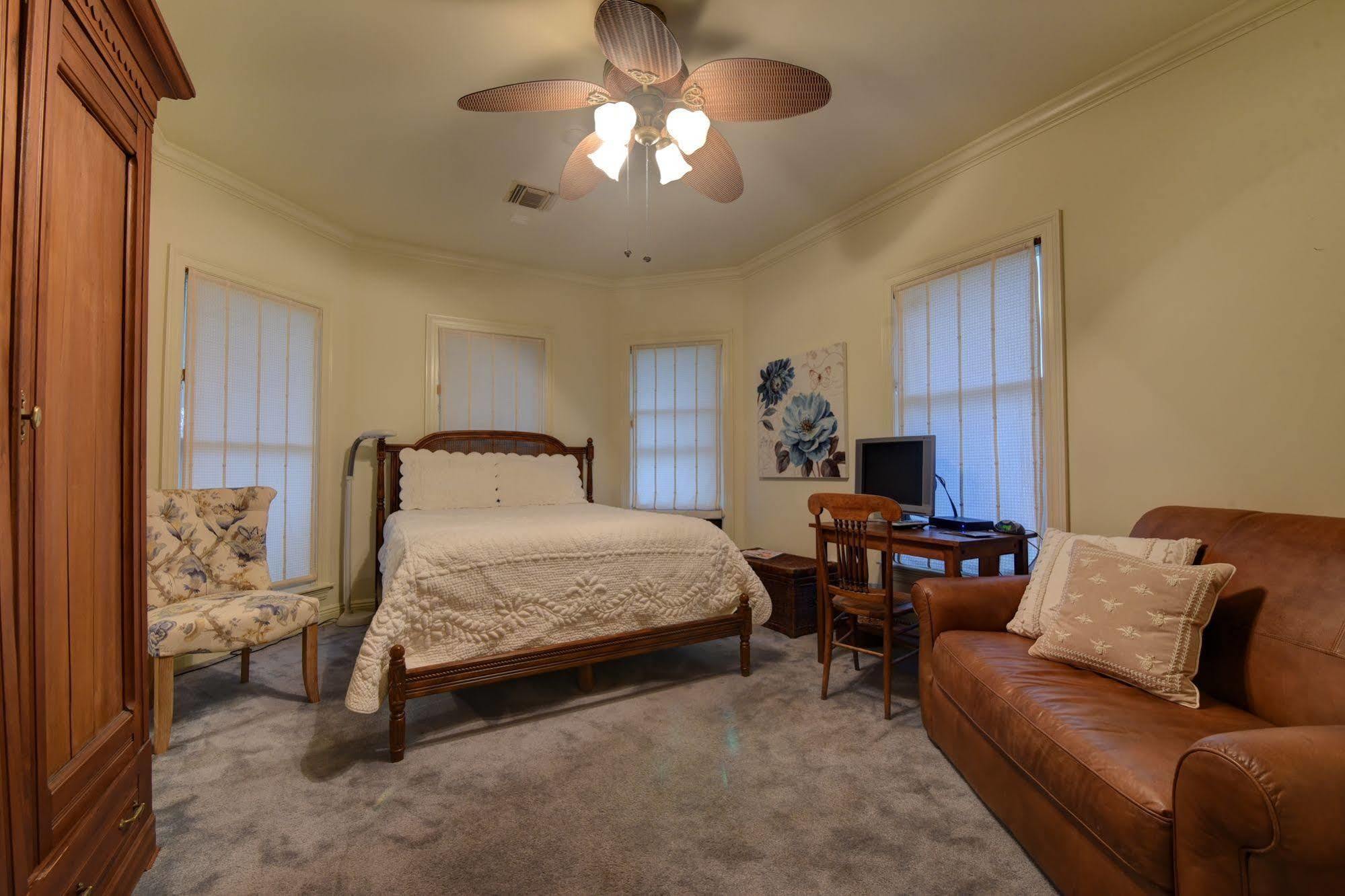 A Chateau On The Bayou Bed & Breakfast Raceland Exterior foto